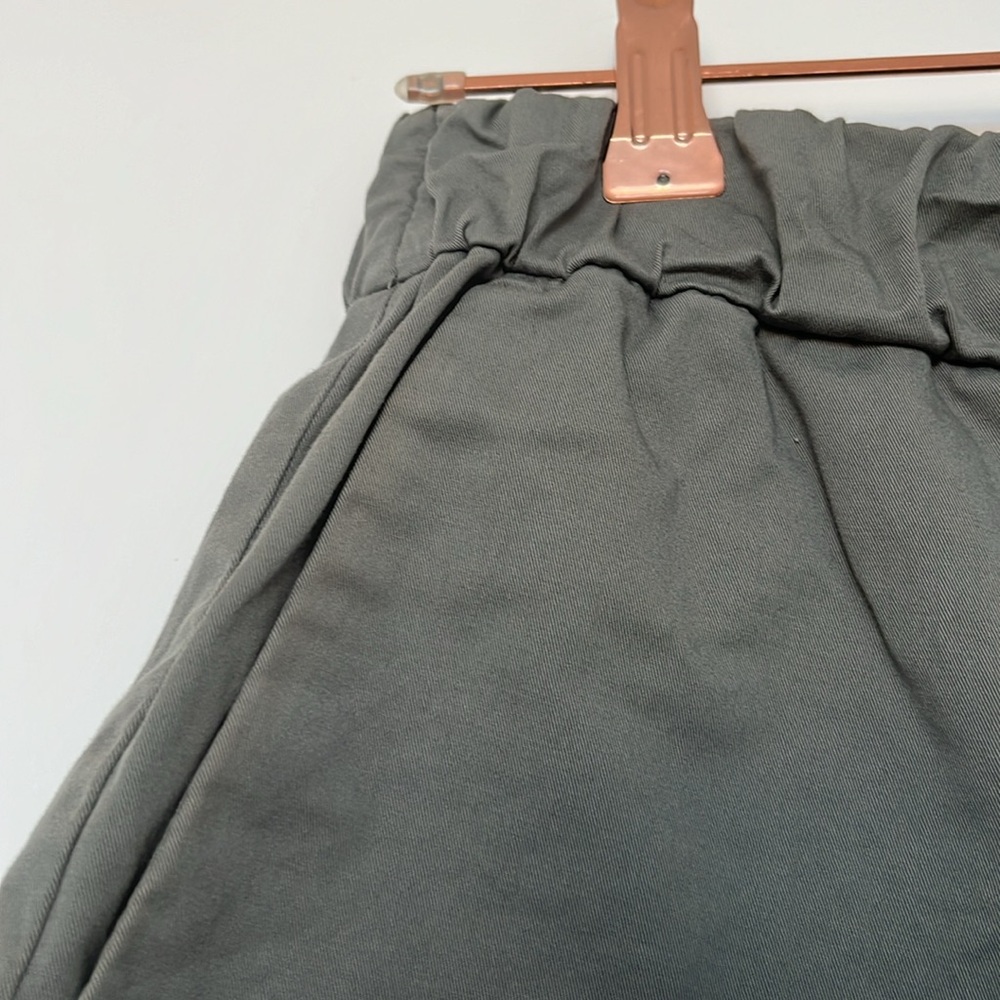 Everlane Easy Short - Picture 2 of 8